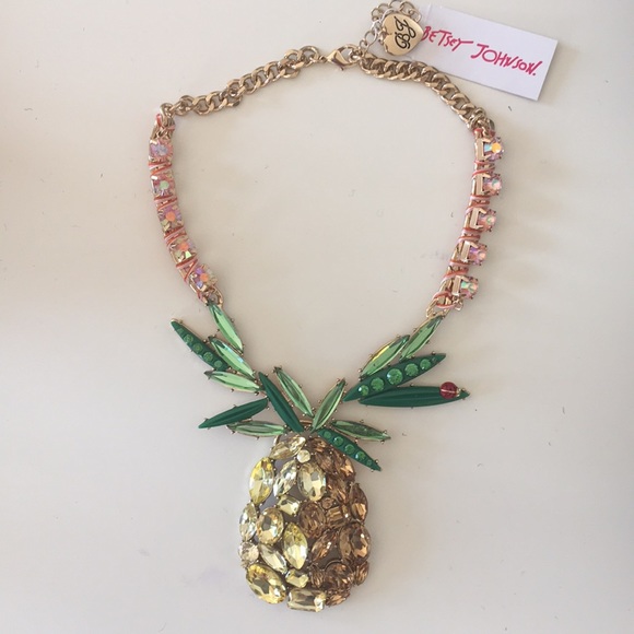✨sold✨Betsey Johnson Pineapple Necklace - Picture 2 of 4
